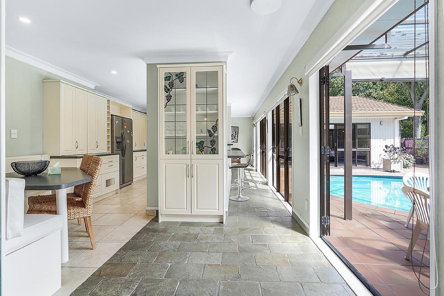 Wow, Spacious Home With A Pool Hamilton Esterno foto