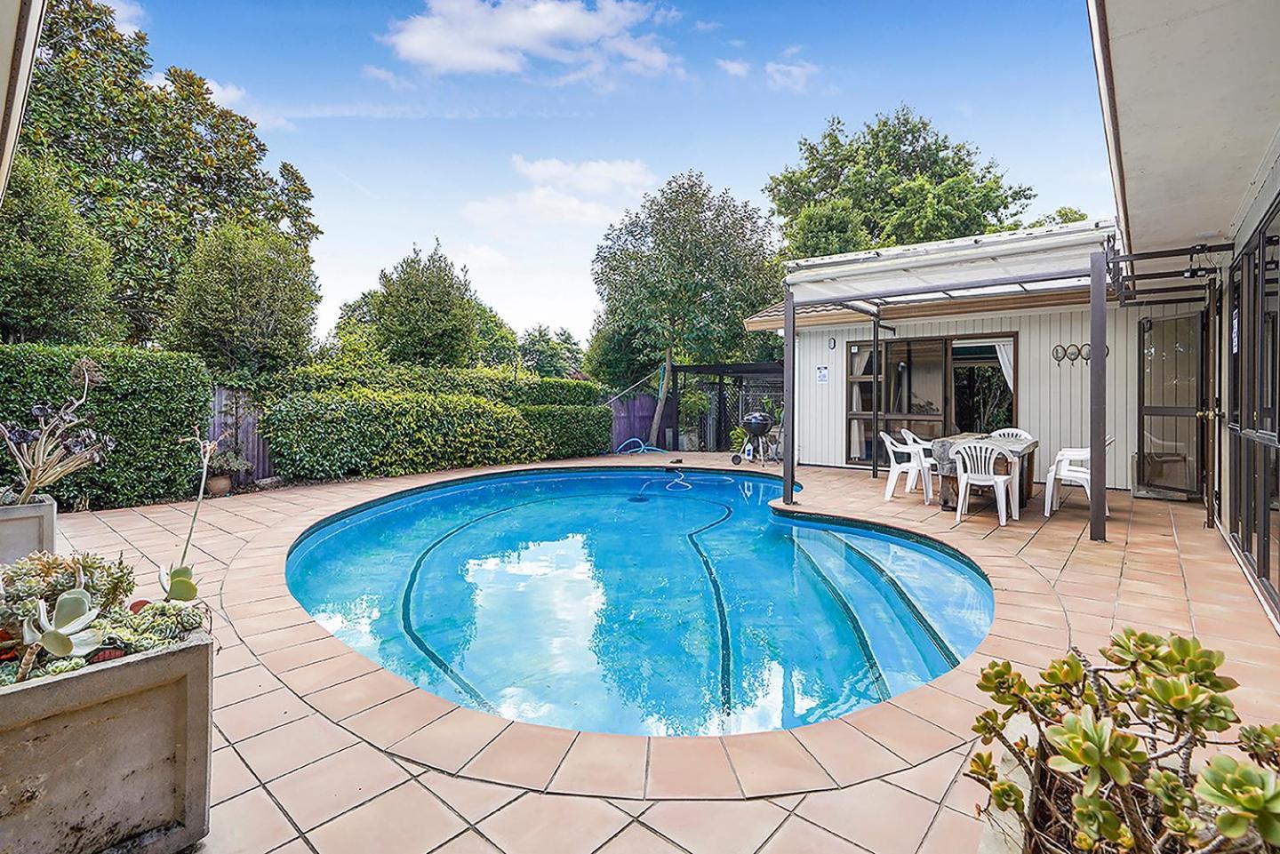 Wow, Spacious Home With A Pool Hamilton Esterno foto